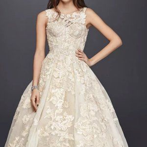 Davids Bridal Oleg Cassini Wedding Gown - Sz 6